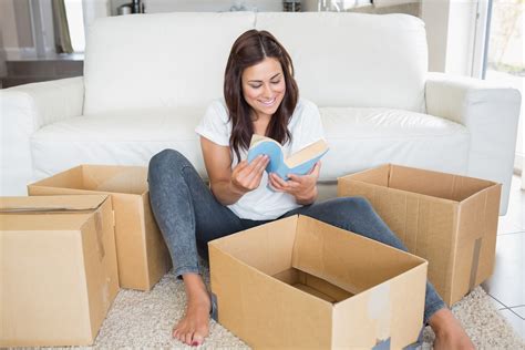 Unpacking: ¡El Misterio de una Vida Desempaquetada en Cajas!